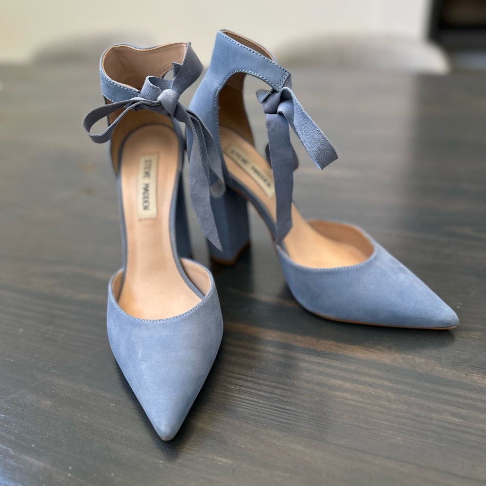 Steve Madden Pearl Blue Nubuck Pump size 8